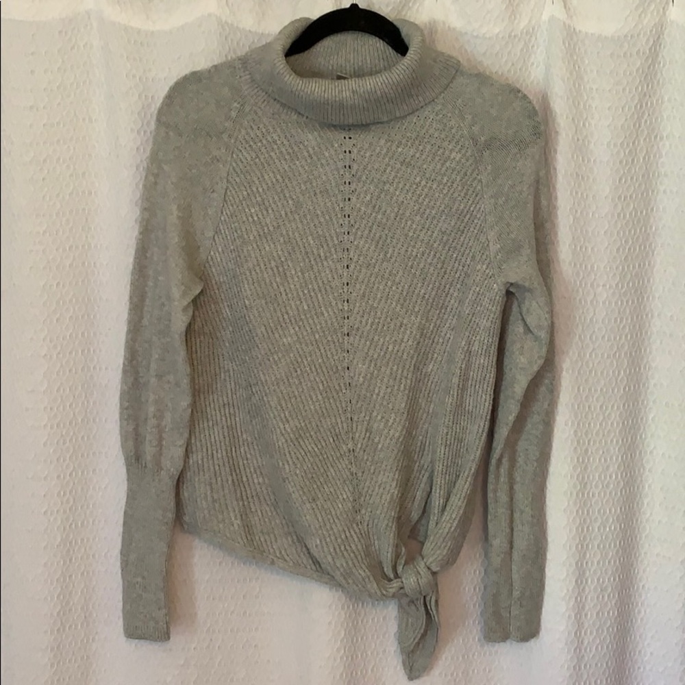 Soft Tie up sweater
